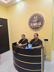 Dermalux Clinic-Dermatologist in chembur | Docter for prp & anti-ageig | hairfall & hydrafacial | laser hair removal place picture